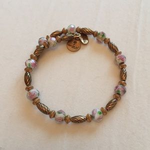 💯Alex & Ani Bracelet. Floral and Gold! Adjustable